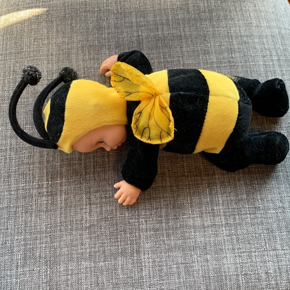 Anne Geddes baby bee doll - Picture 2 of 5